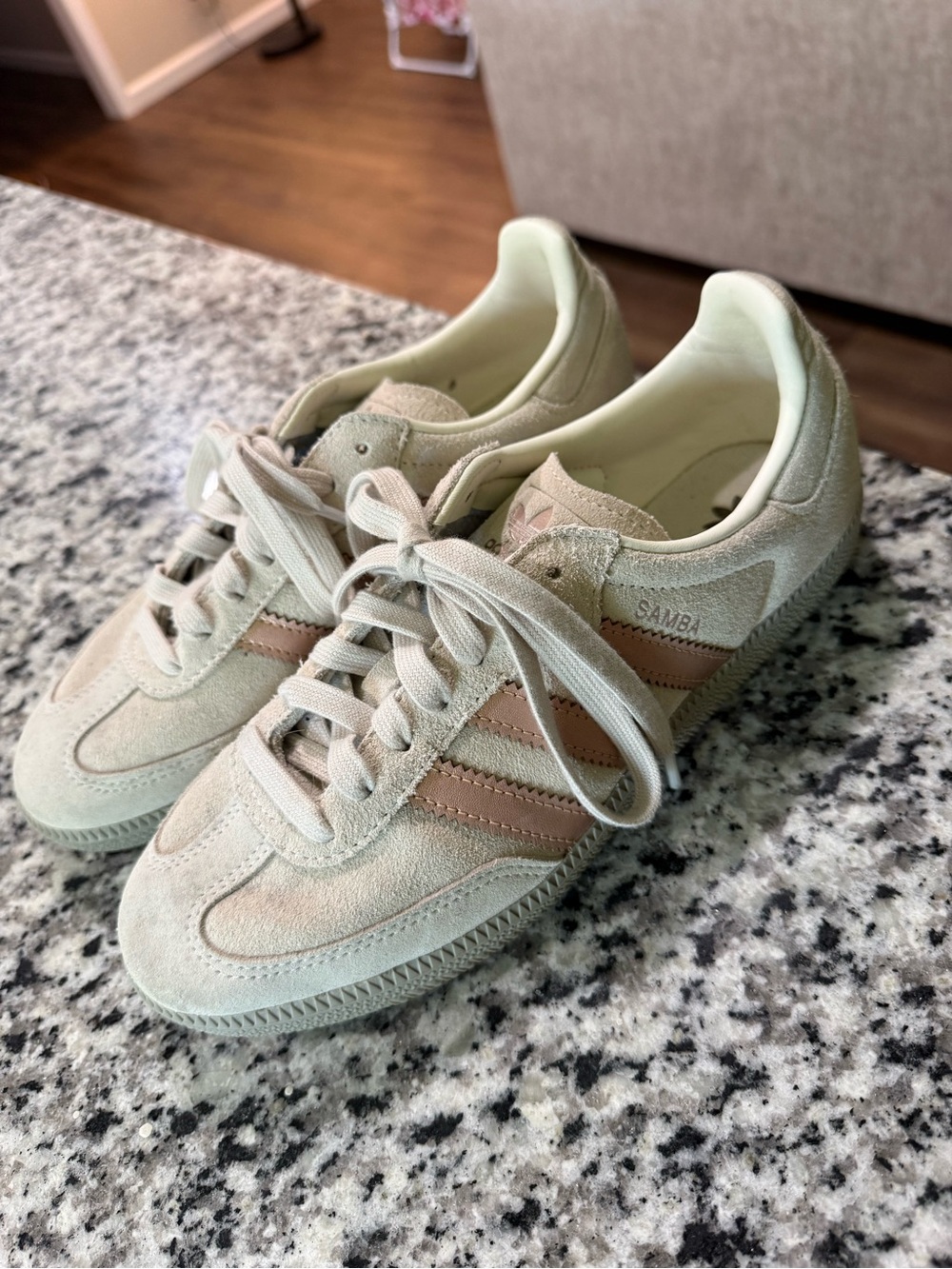 adidas Samba Sneakers Cream with Light Pink Stripes - Picture 2 of 4